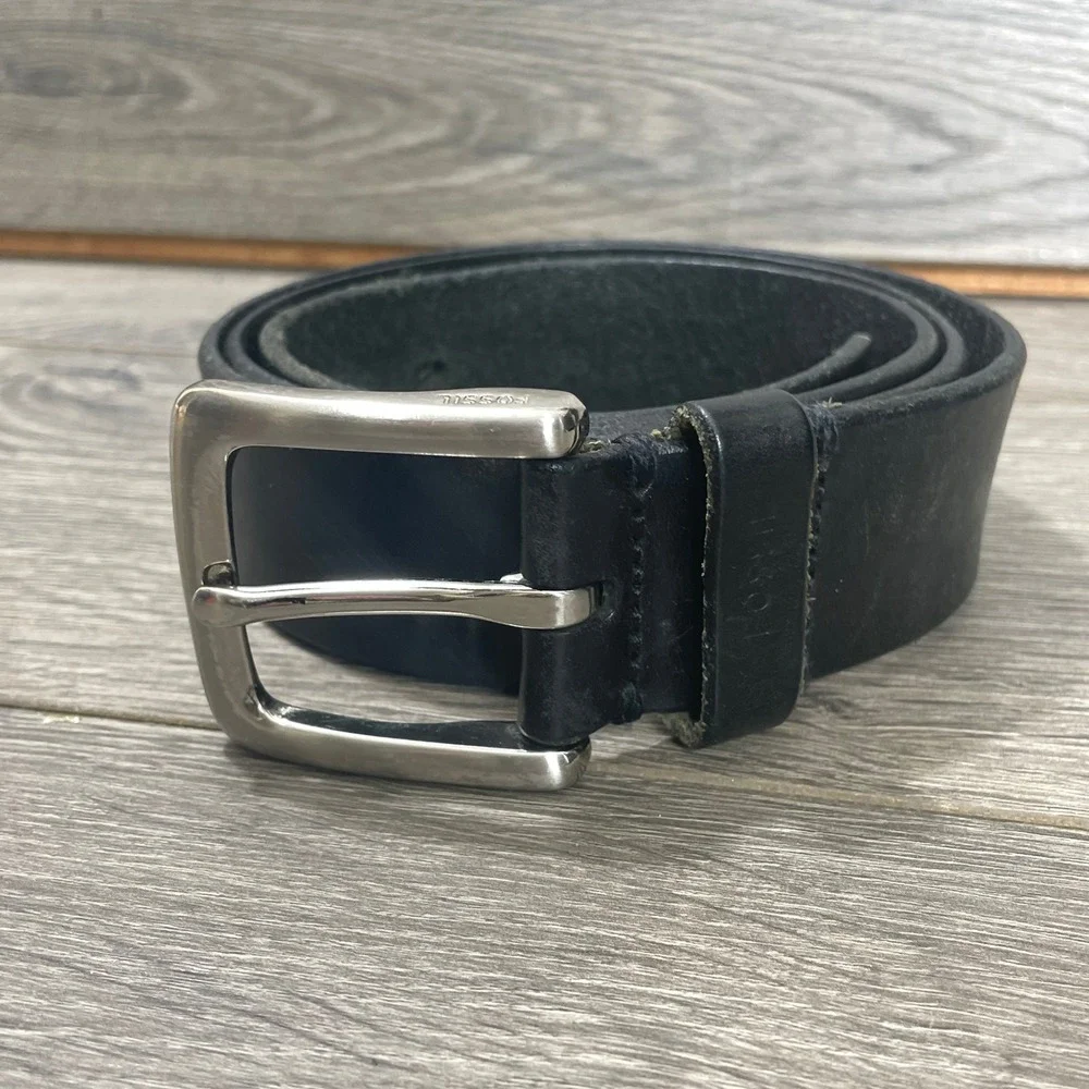 Fossil Belt Mens 38 Black Genuine Leather Silver Buckle Casual Everyday Luxury